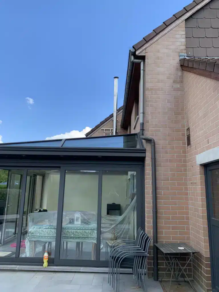 Réalisation Cheminées Liégeois : poêle à bois posé chez un client
