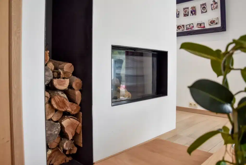 Réalisation Cheminées Liégeois : insert à bois posé chez un client